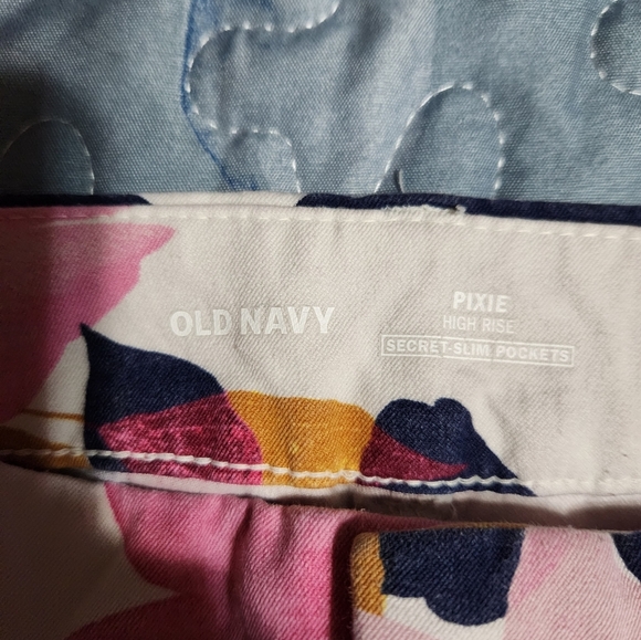 Womens old navy floral jean - Picture 3 of 10